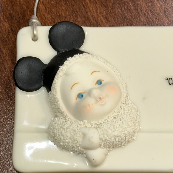 Disney Snowbabies Guest Collection Plaque Dept 56 3D Ornament - Picture 2 of 4